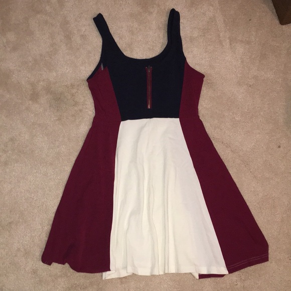 EXPRESS DRESS! - Picture 2 of 3